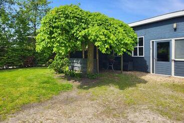 צימר Luxe Bloemenzicht 4 Personen, Bnb, 10 Minuten Van Zee