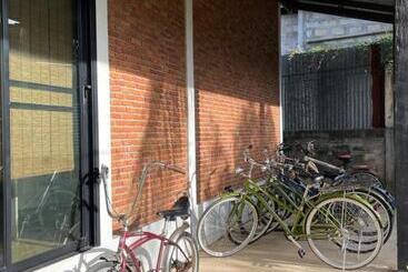 فندق Fineuphome บ้านพักเหมาหลัง 3 ห้องนอน 2 ห้องน้ำ ห้องครัว ห้องรับแขก ห้องรับประทานอาหาร พร้อมสระว่ายน้