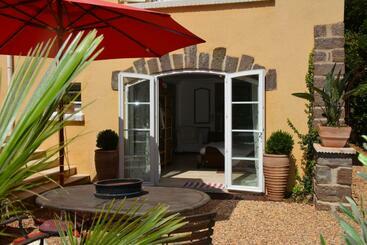 ベッドアンドブレックファースト La Javanaise