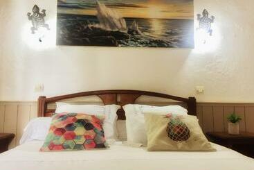 تختخواب و صبحانه Saint Leu   Chambre 3 épis Avec Pdj Piscine En Pleine Nature Vue Mer   Bardzour