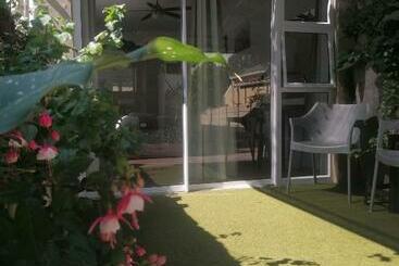 پانسیون The Oak Treehouse Bnb Queenstown
