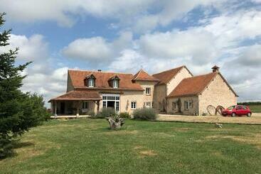 ベッドアンドブレックファースト Chez Sandrine