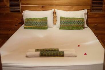 پانسیون Palayan Paradise Huts