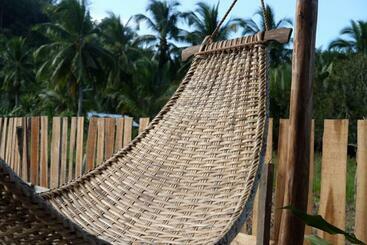 پانسیون Palayan Paradise Huts