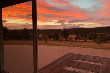 بنسيون Couples Retreat With Mountain View Near Hobart