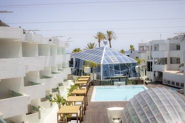 Apartamentos Bora Bora  Adults Only