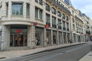 Comfort Aparthotel Saint Etienne