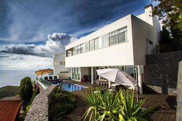 هتل آپارتمان Fonte do Mar