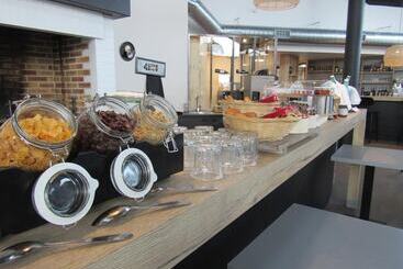 Brit Hotel Au Pays De Vitré