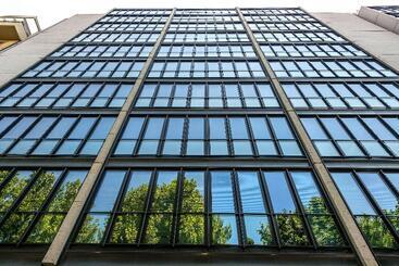 בית מלון כפרי Duparc Contemporary Suites