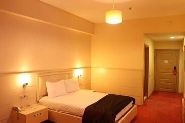 בית מלון כפרי Hangover Central