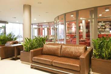 Отель Haston City