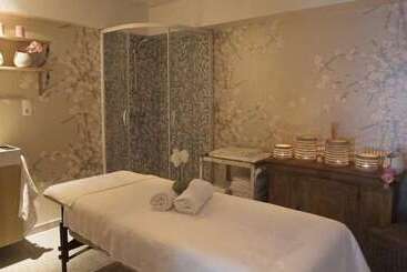 בית מלון כפרי La Marine De Loire Hôtel & Spa