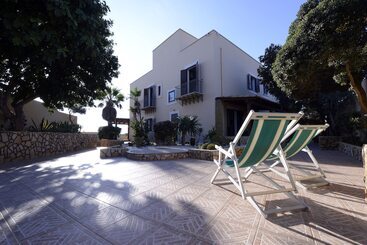 Oasis Hotel Residence & Resort