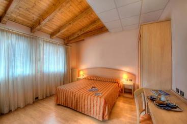 هتل Residence Dei Fiori