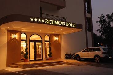 فندق Richmond