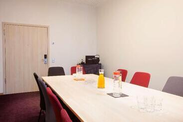 فندق Scandic Hamburg Emporio