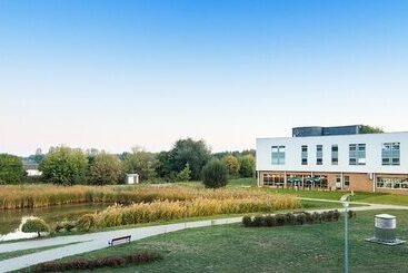 فندق Victor Pruszków Desilva