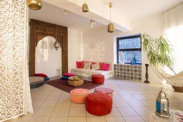 בית מלון כפרי Villa Zakamycze