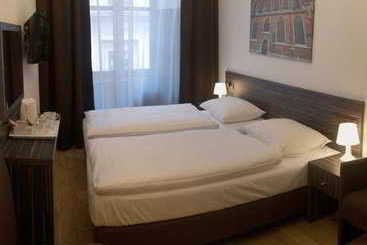 Pergamin Apartments