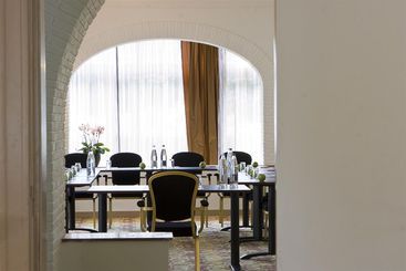 Sandton Hotel De Roskam