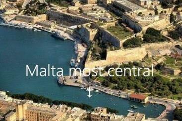 هاستل Centre Point, Malta S Most Central