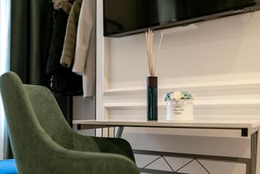 מלון דירות Catalog Boutique Rooms