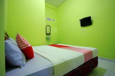 هتل Reddoorz Near Jalan Sejahtera Lubuk Linggau