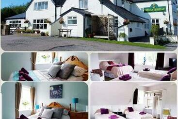 ホテル Wheatsheaf Inn