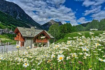膳宿费 Chalet Taulei