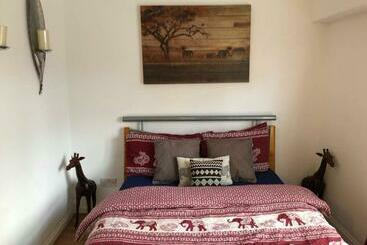 膳宿费 Commercial City Rooms