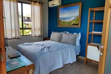 펜션 Essência Da Guarda Surf House