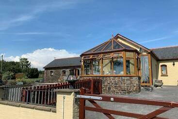 펜션 The Croft Guest House