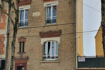 تختخواب و صبحانه Libération Maison D Hotes