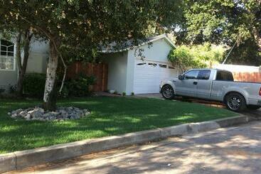 پانسیون Glendale Guest House