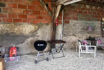 פנסיון Maison D’en Face