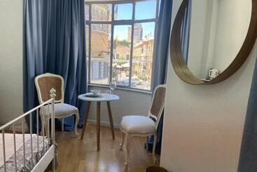 پانسیون Unique Studios Phaneromenis 41   Down Town Nicosia