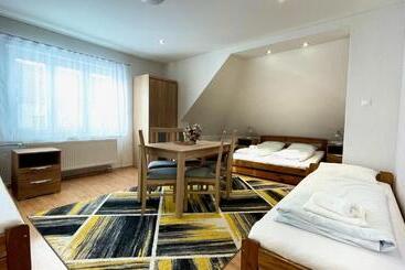 公寓式酒店  Ubytovanie Athéna