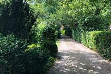 تختخواب و صبحانه Villa Elena