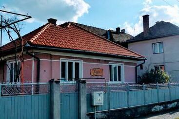 Пансион Aurora Vendégház