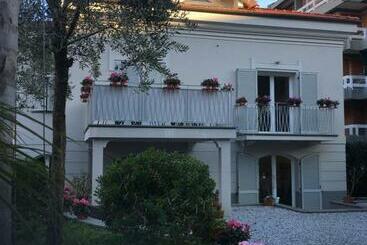 پانسیون Guesthouse Villa Jung
