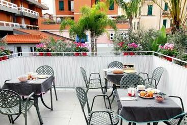 پانسیون Guesthouse Villa Jung