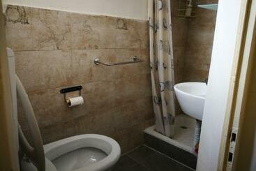 Pension (Hôtel basse catégorie) Maison Sarraj Affittacamere