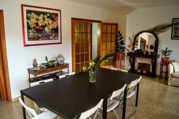تختخواب و صبحانه Villa Santini