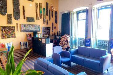 Hostel Ateliê Laroyê