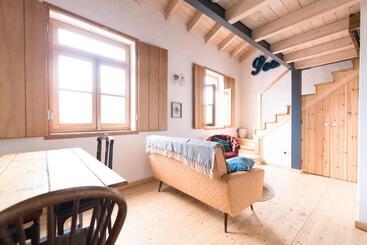 پانسیون Bohemian Antique Guesthouse