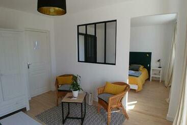 بنسيون Chambre Avec Suite De 26 M2