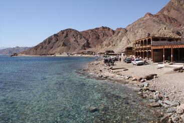 هتل Dahab Beach Lodge