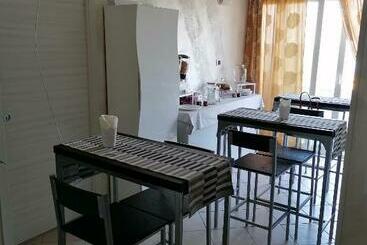 تختخواب و صبحانه Bed&breakfast Albysuite