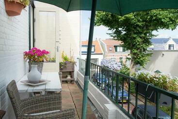 تختخواب و صبحانه Casa Fiore Zandvoort